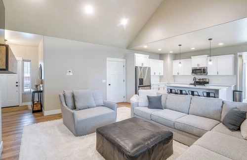 Lava Hot Springs House | 1 Mi to Pools: Chic Lava Hot Springs Home