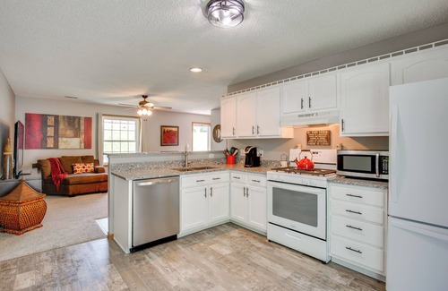 St. Joseph House | ~ 1 Mi to Shopping & Dining: Quiet St Joseph Home