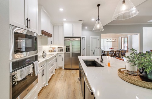 Jones Mills House | < 1 Mi to Lake Catherine: Home in Gated Community!
