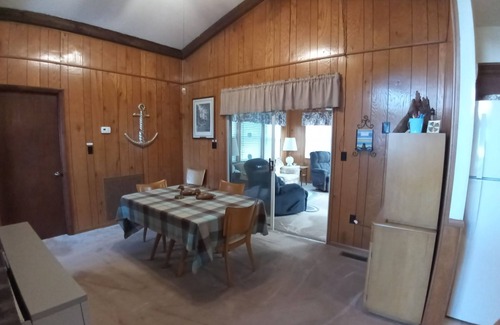 Monticello House | 1-Mile from Conley Bottom's ramp