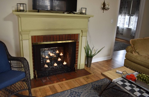Waycross Cottage | 1 mile from Hospital and shopping