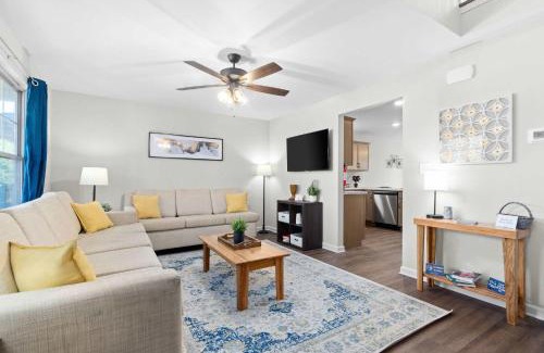 Clarksville House | 1-Mile to Downtown Clarksville Queen-City Charmer