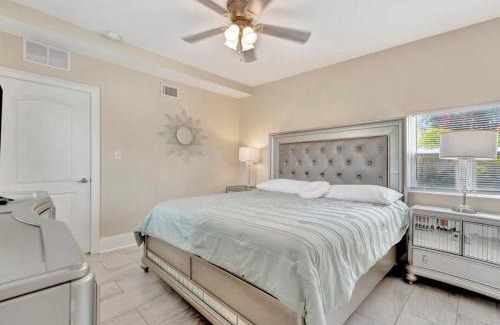 Tampa Heights Villa | 1 Mile to Downtown Free Parking