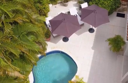 Clinketts Villa | 1 minute to the Beach! Family sized luxury Villa with Pool, West Coast Barbados