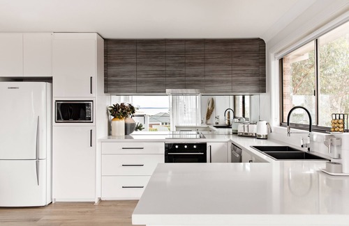 Culburra Beach House | 1 minute walk to Culburra Beach & Lake. ASD friendly and pet friendly.