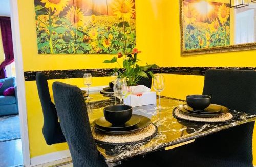 Anfield House | 1 minute walk to Liverpool Stadium Free Private Parking, Anfield Liverpool Entire House