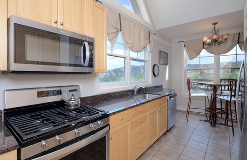 Saddle Ridge House | 1 of a Kind Slopeside Saddle Ridge! Luxury 4BR+Bonus Rm, Hot Tub, Lone PeakViews