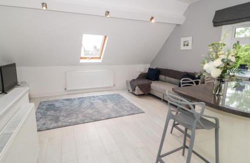 Amlwch House | 1 Old Kingdom Hall