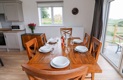 Dunstan Cottage | 1 ORCHARD COTTAGES, family friendly, with a garden in Craster