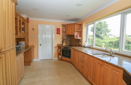 Pocklington House | 1 OSHAWA DELL, pet friendly, with a garden in Pocklington