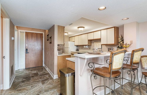 Litchfield by the Sea House | #1 RENTAL IMMACULATE 200 STEPS Bed to BEACH OCEANFRONT LUXURY sleeps 6 total .