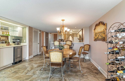 Litchfield by the Sea House | #1 RENTAL IMMACULATE 200 STEPS Bed to BEACH OCEANFRONT LUXURY sleeps 6 total .