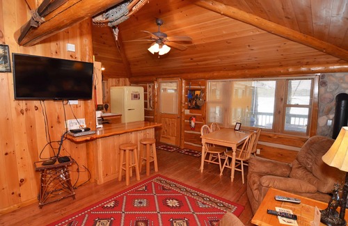 Hayward House | 1 ROOM 1 BATHROOM SLEEPS 2