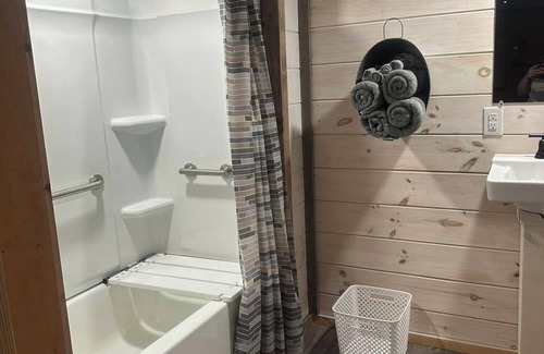 Robbinsville Cabin | 1 Room Cabin- " The Farm House"