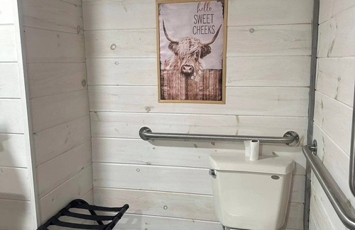 Robbinsville Cabin | 1 Room Cabin- " The Farm House"