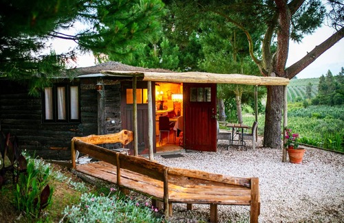 Alcobaca Cottage | 1. Rustic Rondavel with Wood-burner & Sauna – Long-stay Winter Retreat