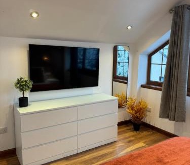 Fort William Apartment | 1 Sheraton Apartments