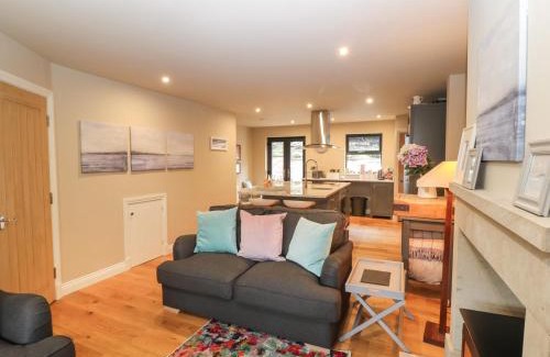 Lothersdale House | 1 Stansfield Mews