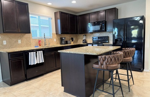 Wetmore House | 1 story 3 Bedroom 2 Bath all King Beds and ping pong