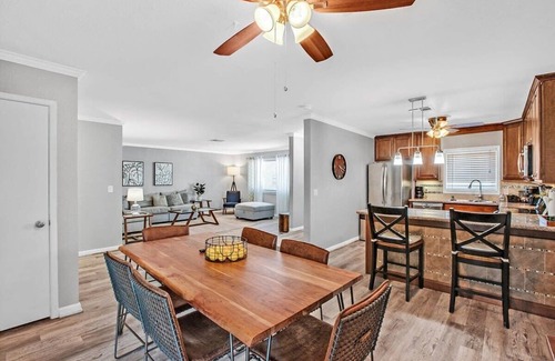 Highland Hills House | 1 Story Henderson Home w 3BR, Hot tub, Sleeps 6