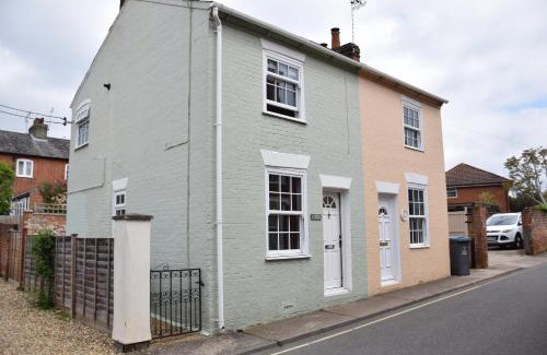 Martlesham Heath House | 1 Tailors Cottage, Woodbridge
