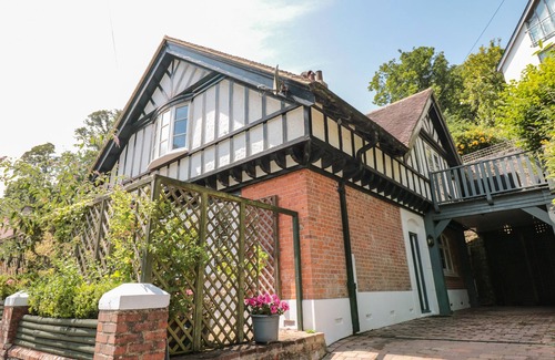 Dartmouth Cottage | 1 The Old Coach House