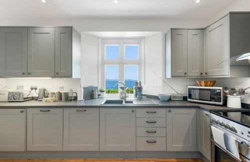 Torpoint Apartment | 1 The Old Signal House, Penlee Point