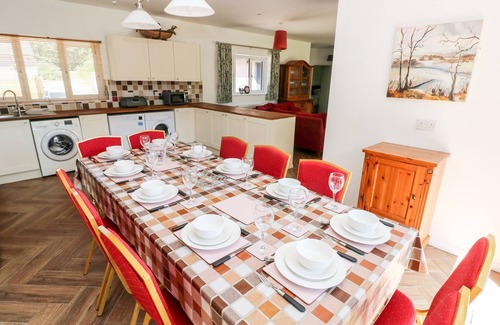 Robeston Wathen Cottage | 1 The Warren