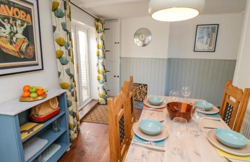 Ventnor House | 1 Tulse Hill Cottages