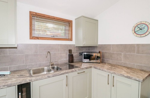 Looe Cottage | 1 Valley View