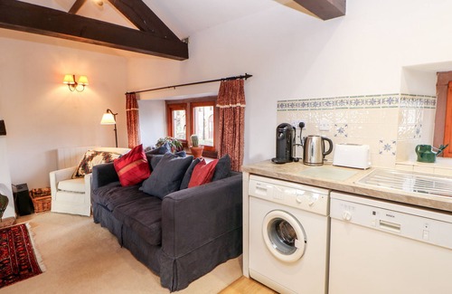 Culgaith Cottage | 1 YEW TREE COTTAGES, pet friendly, with open fire in Langwathby