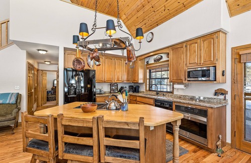 Flagstaff Cabin | 10 acre private ranch in the Coconino forest