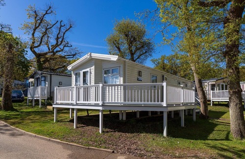 Cowes Cabin | 10 Beachlands.