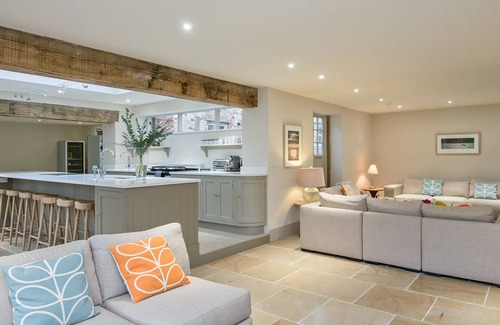 East Rudham Cottage | 10 bedroom accommodation in East Rudham, near Fakenham