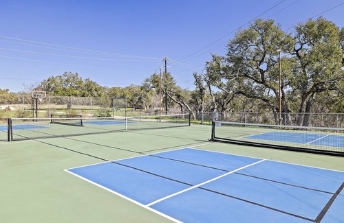 San Marcos House | 10 Bedroom Hill Country Retreat with Pickleball, Tennis and Pool- Stonehaven Ran