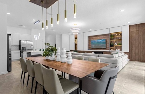 Fairvilla House | 10 Bedrooms/9 Bathrooms/Paradiso Grande (6216SS)