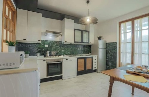 Marina di Massa Villa | [10' dal Mare]- Lussuosa Villa di 300mq