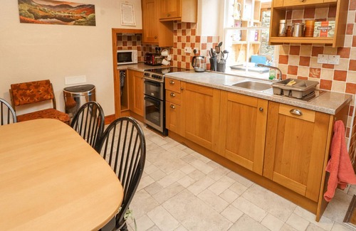 Glenridding Cottage | 10 HALTON TERRACE, pet friendly, with open fire in Glenridding