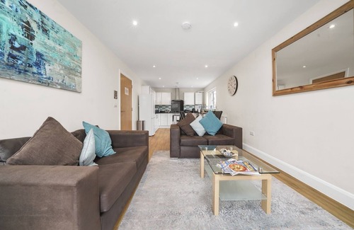 Stanwell Apartment | 10 - Heathrow Living Serviced Apartments by Ferndale