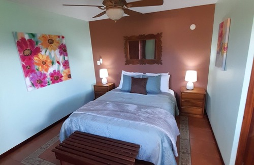 San Isidro Apartment | 10 km's From SJO Airport In the Cool Hills of the Central Valley!