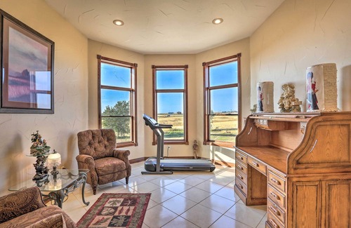 Hudson House | 10 Mi to Barr Lake State Park: Home w/Mtn Views