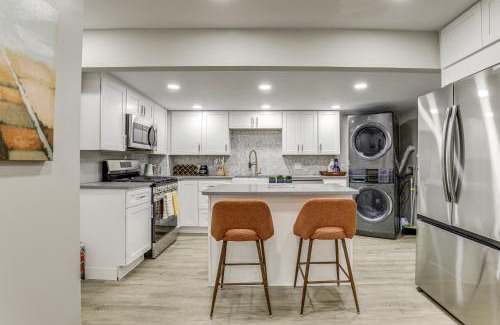 Clarkston Apartment | 10 Mi to Dtwn Atlanta Scottsdale Retreat with Deck