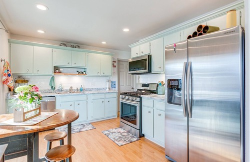 Lakewood House | 10 Mi to Dtwn Denver: Lakewood Home w/Patio