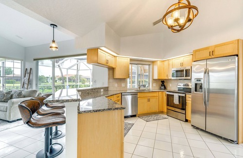 Broadmoor House | 10 Mi to Public Beaches: Coastal Florida Retreat