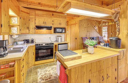 Tuskahoma Cottage | 10 Mi to Sardis Lake: Home w/Grill in Tuskahoma
