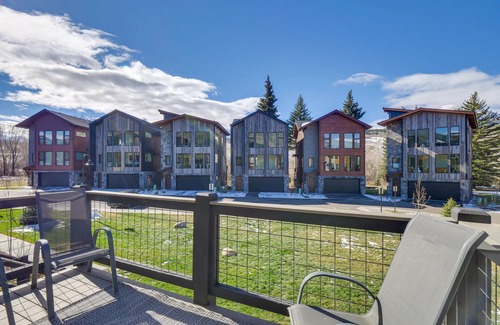 Silverthorne Cottage | 10 Mi to Ski: Mtn-view Gem in Silverthorne