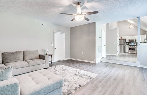 Lithonia House | 10 Mi to Stone Mtn Park: Spacious Home in Lithonia
