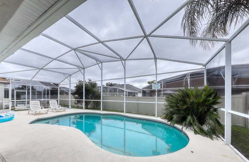 Esprit House | 10 Miles to Disney, Private Pool, Quiet Neighborhood - Snowbirds Welcome