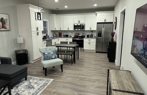 Cartersville House | 10 min. from Lake Point Sports. Charming 3-bedroom house in Cartersville.