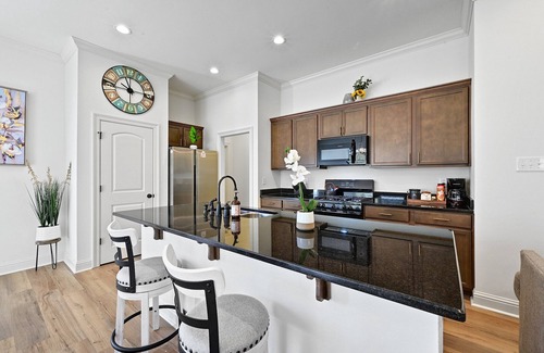 Highlands - Perkins House | 10 min to LSU and Laberge Casino - Brand New Lakefront House Quiet n Safe